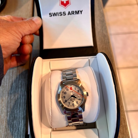 Star wars 30 year anniversary swiss army watch - Picture 4 of 9